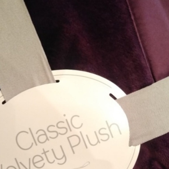 Berkshire

Classic Velvety Plush Twin Blanket - Picture 4 of 5